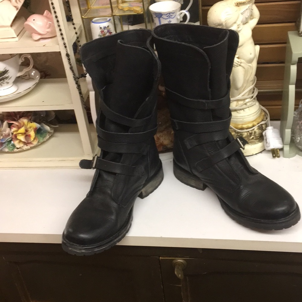 Steve Madden black leather boots, s:7